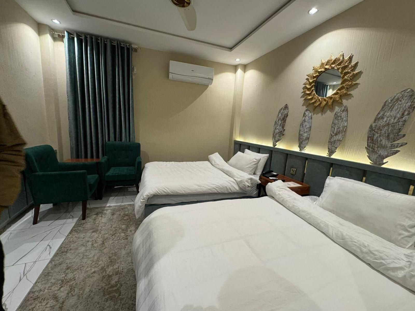 Shelton Boulevard Hotel 라호르 외부 사진